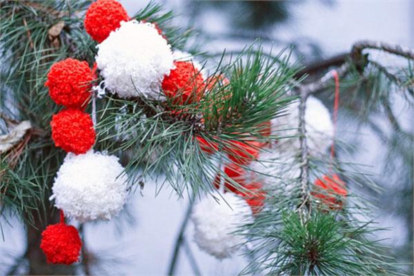 handmade Christmas tree ornaments and holiday ornaments created with pompons 