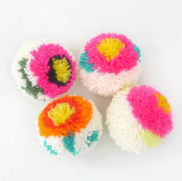 craft ideas for the production of decorative objects with pompoms