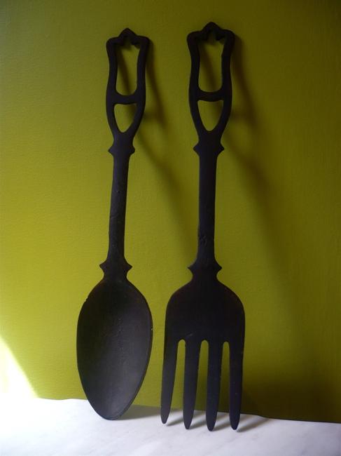 modern interior decorating ideas with folk and spoon-themed