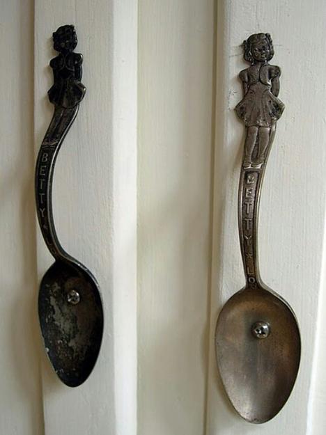 modern interior decorating ideas with folk and spoon-themed