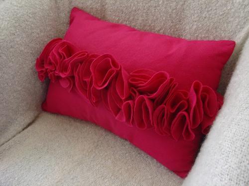 decorative accessories, cushions decorating ideas