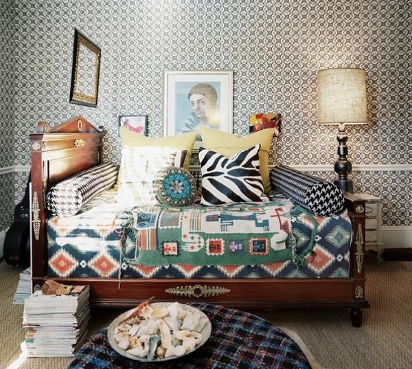 modern room decor in eclectic style and vintage details