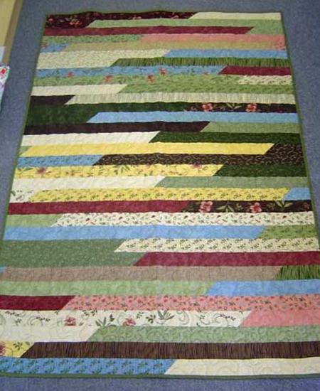 Gifts For Organizers >> Colorful Contemporary Quilts with Unique Striped Patchwork Designs Gifts For Organizers >> Colorful Contemporary Quilts with Unique Striped Patchwork Designs