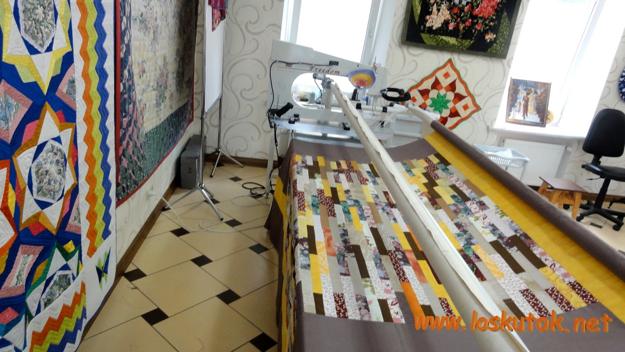 decorative accessories made with strips of quilt fabrics