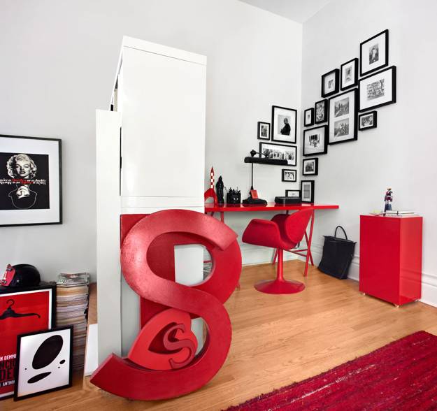 modern interior decorating ideas in eclectic style, black, white and red 