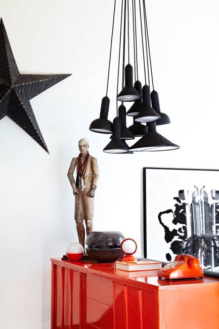 modern interior decorating ideas in eclectic style, black, white and red