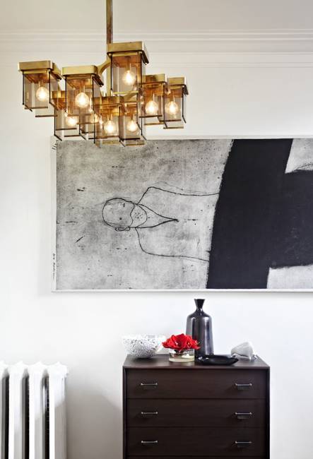 modern interior decorating ideas in eclectic style, black, white and red