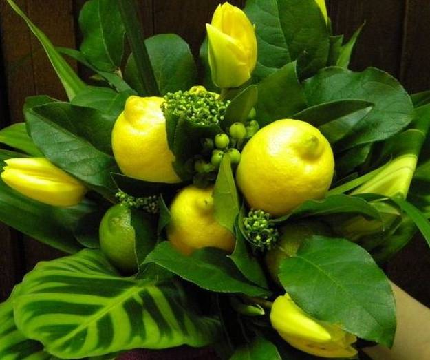 floral table decorations and heart ideas with citrus