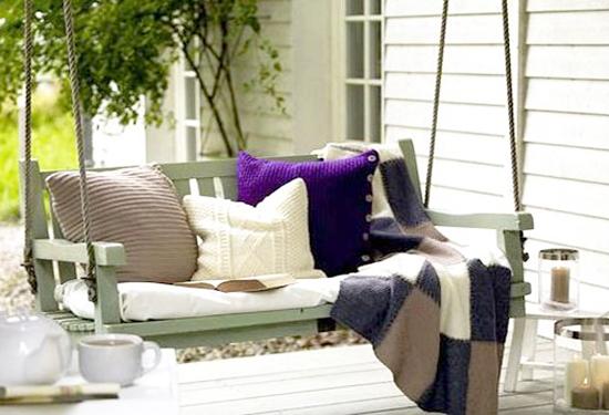 Knitting and crochet patterns, decorative pillows and throws for the home decoration