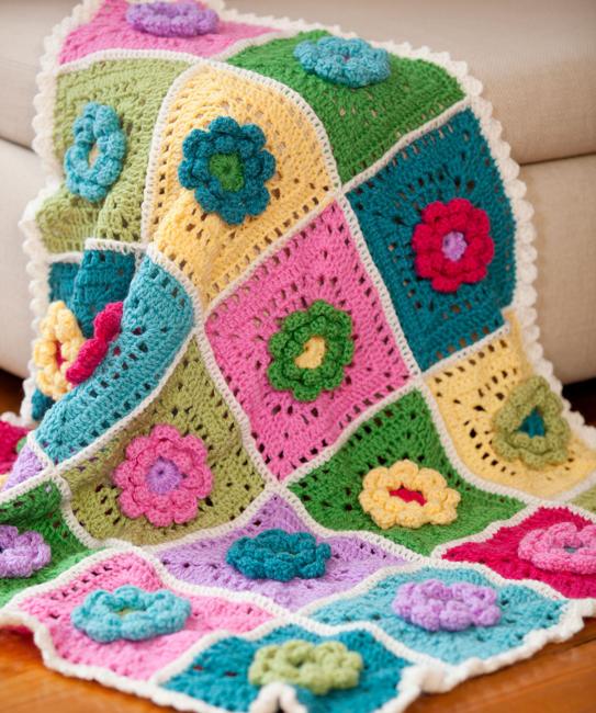 Knitting and crochet patterns, decorative pillows and throws for the home decoration