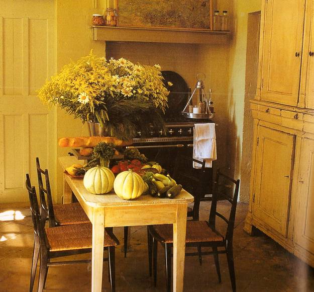 modern kitchen and dining room interior decorating ideas in a Provencal style