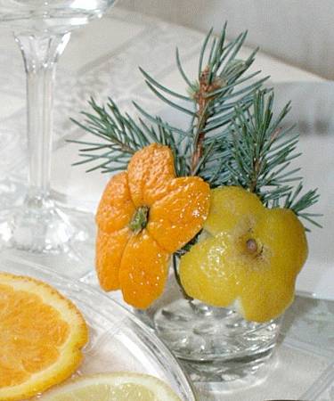  Christmas decoration and table decoration with lemons 