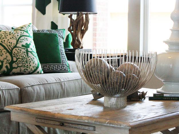 Meander-printed fabrics and decoration pattern for living spaces