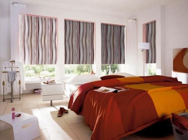 space decorate with vertical stripes