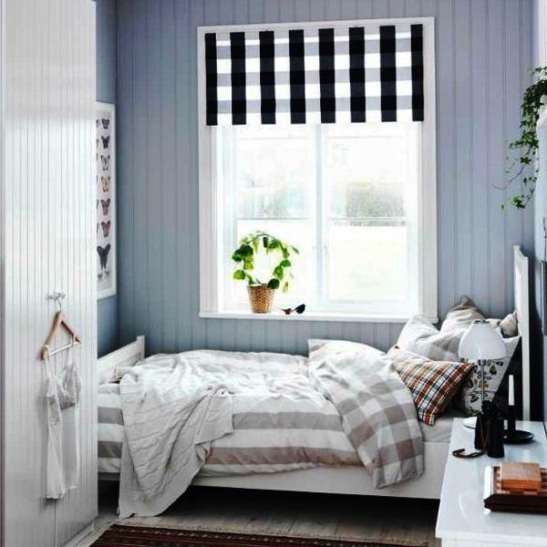 space decorate with vertical stripes