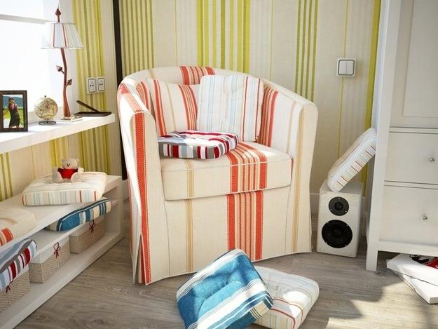space decorate with vertical stripes