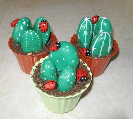 cacti and handmade home decorations inspired by cactus