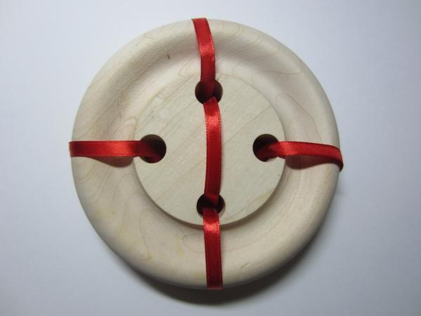home decorating with buttons and decorative stitches