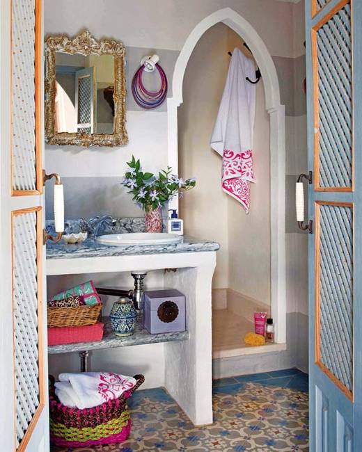 Moroccan Interior décor and interior colors