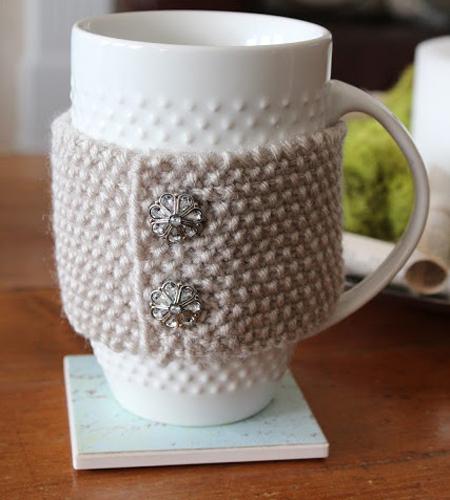 Sheep inspired contemporary decor ideas, wood furniture and handmade decorative accessories