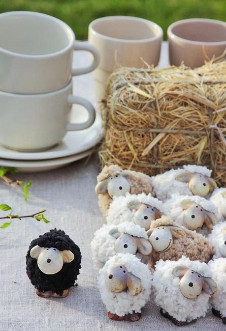 Sheep inspired contemporary decor ideas, wood furniture and handmade decorative accessories
