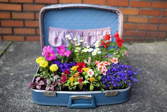 Recycling of old suitcases for home furnishings in vintage style