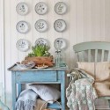 creative room decorating ideas, decorative plates for empty walls