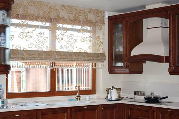 Fabric roman shades for modern kitchen decor