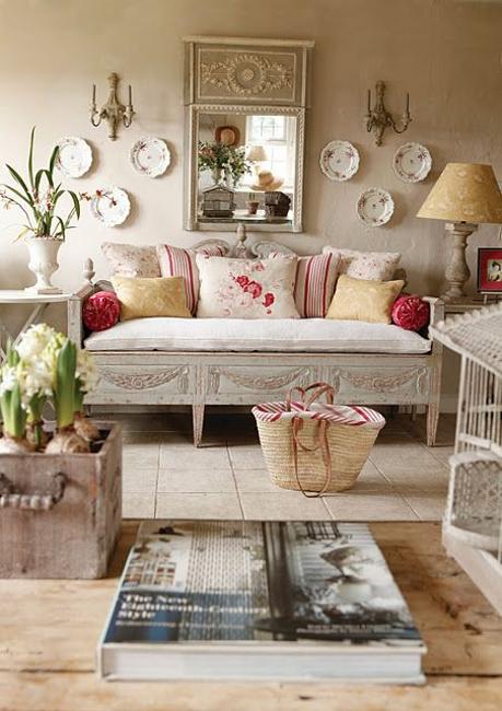 pastel colors to decorate shabby chic interior