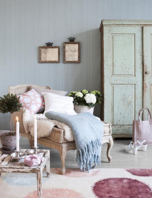 pastel colors to decorate shabby chic interior