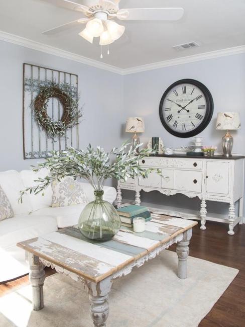  Shabby Chic Interiors in white, gray and brown tones 
