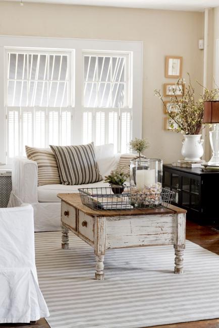  Shabby Chic interiors in white, gray and brown tones 