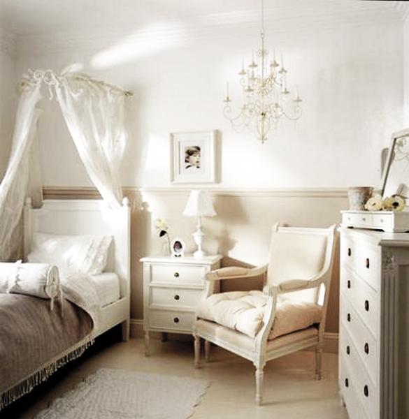  Shabby Chic interiors in white, gray and brown 