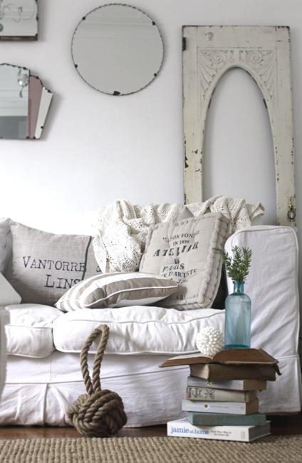  Shabby Chic interiors in white, gray and brown tones 