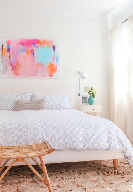bedroom design with paintings and prints as a modern wall decorations
