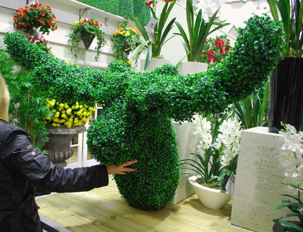Garden decorations and outdoor home decoration with topiary designs