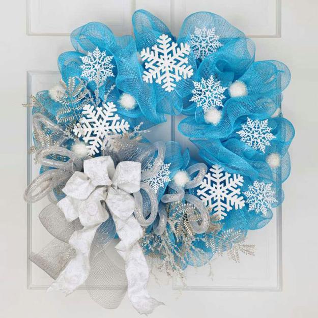  cheap ideas for Christmas decorating, homemade Christmas wreaths 